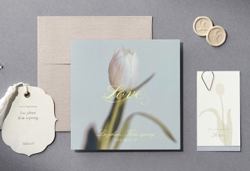 관련 상품 화이트 튤립 청첩장